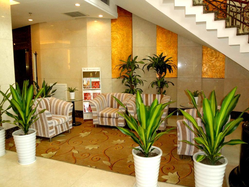 Overseas Chinese International Hotel Qingdao Exterior photo